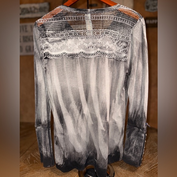 Aratta Holiday Jewels Blouse in charcoal - Picture 3 of 12